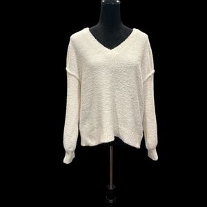 Sanctuary White V-Neck Eyelash Teddy Bear Sweater L